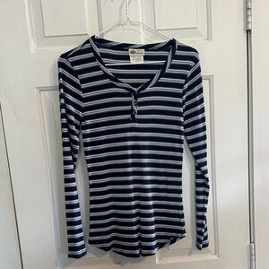 Dickies size small women’s long sleeve